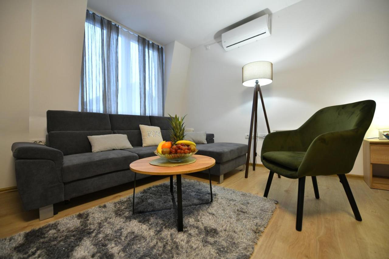 West In Apartments Čačak Buitenkant foto