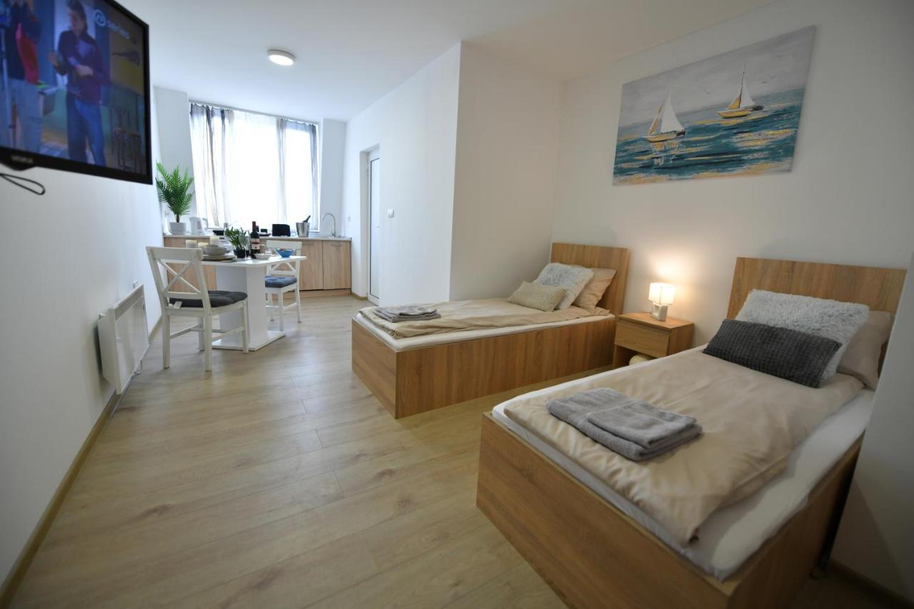 West In Apartments Čačak Buitenkant foto