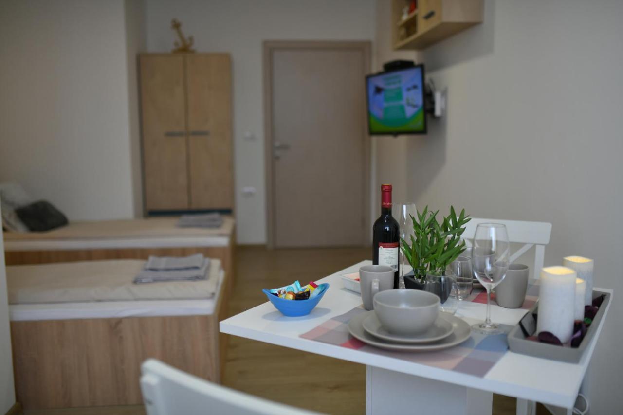 West In Apartments Čačak Buitenkant foto