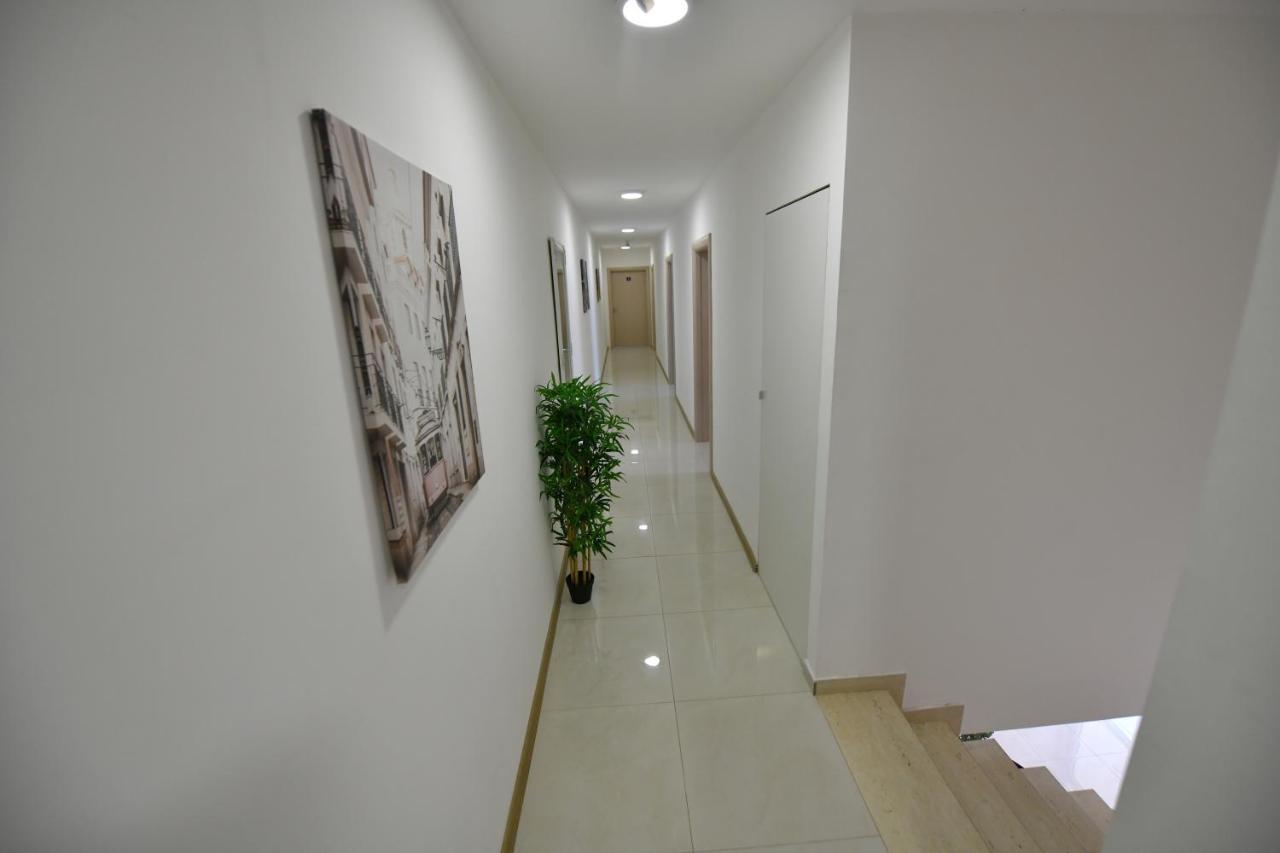 West In Apartments Čačak Buitenkant foto