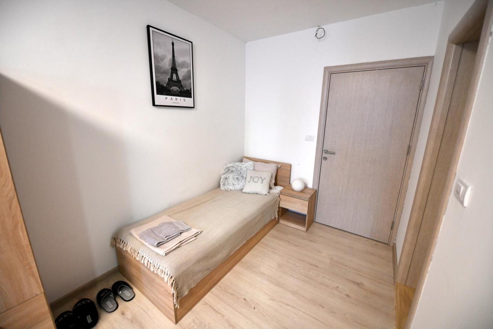 West In Apartments Čačak Buitenkant foto