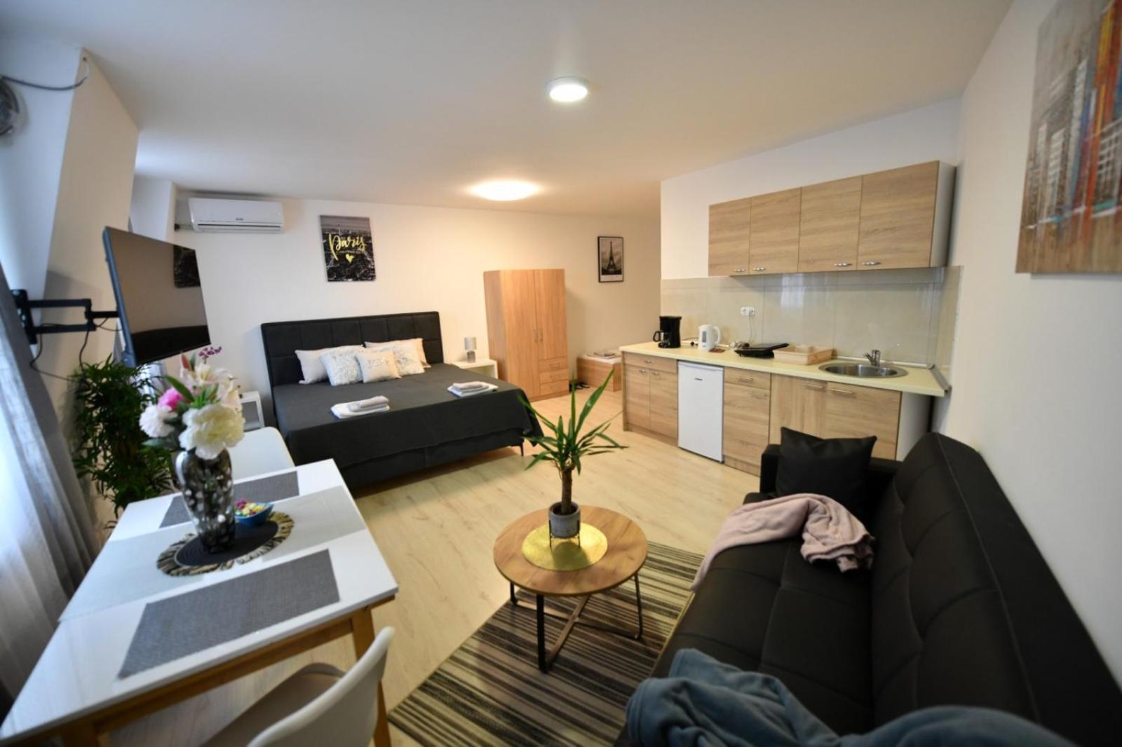 West In Apartments Čačak Buitenkant foto